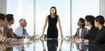 Женщина-начальник и лидерство