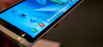 Samsung скоро выпустит смартфоны с гибкими дисплеями Youm