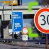 Приложение Sygic GPS Navigation распознает ограничение скорости на дорожных знаках с помощью ИИ